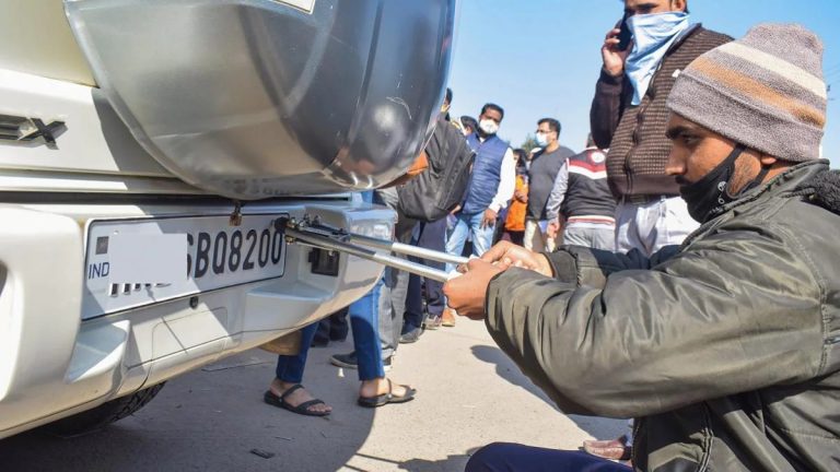 अब आप भी लगाइए नीलामी में बोली, CM की गाड़ी होगी आपकी!