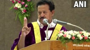 हिंदी से अधिक मूल्यवान अंग्रेजी, हिंदी बोलने वाले बेच रहे हैं पानीपुरी: तमिलनाडु के शिक्षा मंत्री