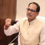 Chief Minister Shivraj Singh Chouhan appealed to voters to vote for Mayor candidate Malti Rai and councilor candidates by interacting with enlightened people through 'chai pe charcha' program at Gangaur temple located at number 12 of the capital Bhopal.