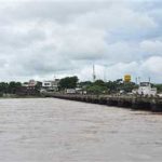 Janha river and drains were already in spate due to excessive rain in Rajgarh district of Madhya Pradesh, and the life of the common man had become busy.