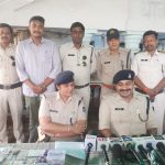 Vicious nakabjan arrested, 4 nakabjani disclosed under police station Madhotal, stolen gold, silver jewelery worth Rs 4 lakh and the sabbal-like rod used in the incident confiscated