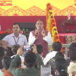 State Chief Minister Shivraj Singh Chouhan, who came on his one-day visit to Indore, along with participating in many programs, organized a beneficiary street vendor program at Regional Park.