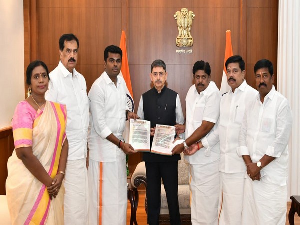 Chennai (Tamil Nadu): Tamil Nadu Bharatiya Janata Party (BJP) chief K Annamalai on Tuesday met Tamil Nadu Governor RN Ravi and urged him to initiate an inquiry into the alleged security lapse. Tamil Nadu state government Prime Minister Narendra Modi during his visit to the state to inaugurate the Chess Olympiad event at the Jawaharlal Nehru Indoor Stadium in July.