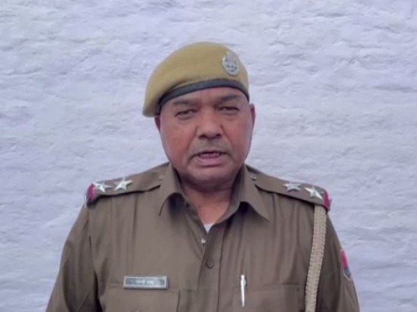 Rawatsar-Sardarshahar Megha Highway, five of whom died on the spot, while the sixth person was admitted to a hospital in Bikaner due to serious injuries. Specified admitted.