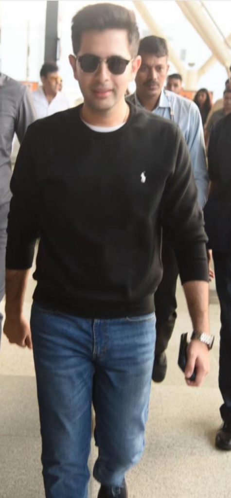 शादी से पहले Raghav, Parineeti उदयपुर एयरपोर्ट पहुंचे 3 raghav