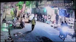 CCTV footage of the incident has also surfaced. The family members of the deceased kept his dead body on the road and blocked it.