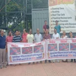 Local people have started protesting against the decision to open a Chowpatty on the pathway built at the historic Budha Talab in Raipur.