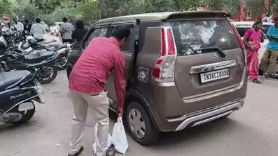 The driver reached the court with Rs 80,000, but he gave this amount in 1 and 2 rupee coins.