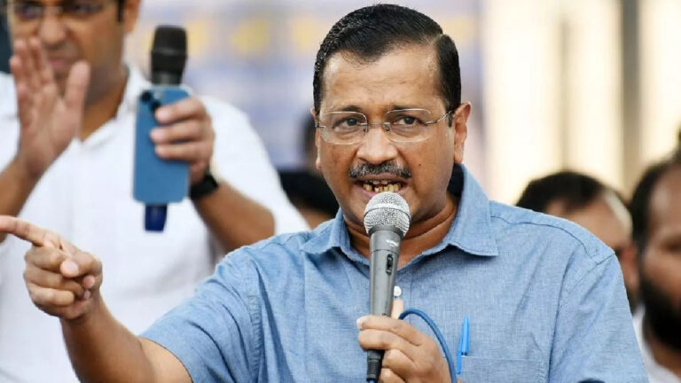 Congress files fraud complaint against Kejriwal