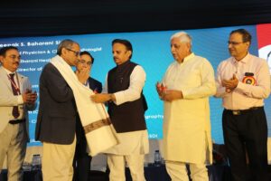 स्वास्थ्य क्षेत्र में क्रांतिकारी सुधार: उप मुख्यमंत्री Rajendra Shukla का बड़ा ऐलान, ग्रामीण स्वास्थ्य सेवा को मजबूती: 75,000 नई मेडिकल सीटों की घोषणा 2 Rajendra Shukla: The "26th Medicine Update 2025" program organized by the Jabalpur Chapter of the Association of Physicians of India at Hotel Vision Mahal was successfully concluded today under the chief hospitality of Dr. Hedgewar.