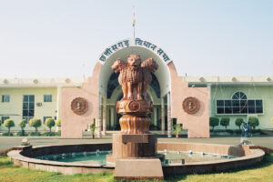 CG Vidhansabha Budget Session 2025: Important issues related to Excise, Education and Revenue Department will be raised in the House on the seventh day