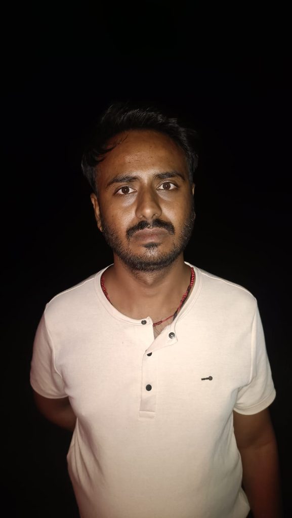 70 लाख के बीमा के लिए पत्नी की हत्या का आरोप, 5 लाख की सुपारी देकर रची साजिश 3 Jabalpur: The police have made a shocking revelation 28 days later regarding the death of Kavita Chaudhary